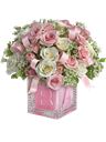 Composizione di rose rosa e bianche